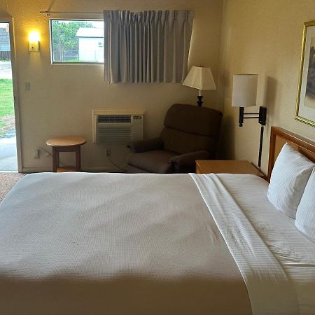Big Bend Traveler'S Inn グレートベンド エクステリア 写真