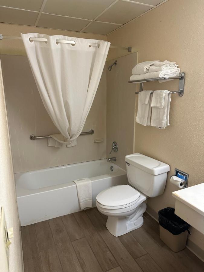 Big Bend Traveler'S Inn グレートベンド エクステリア 写真