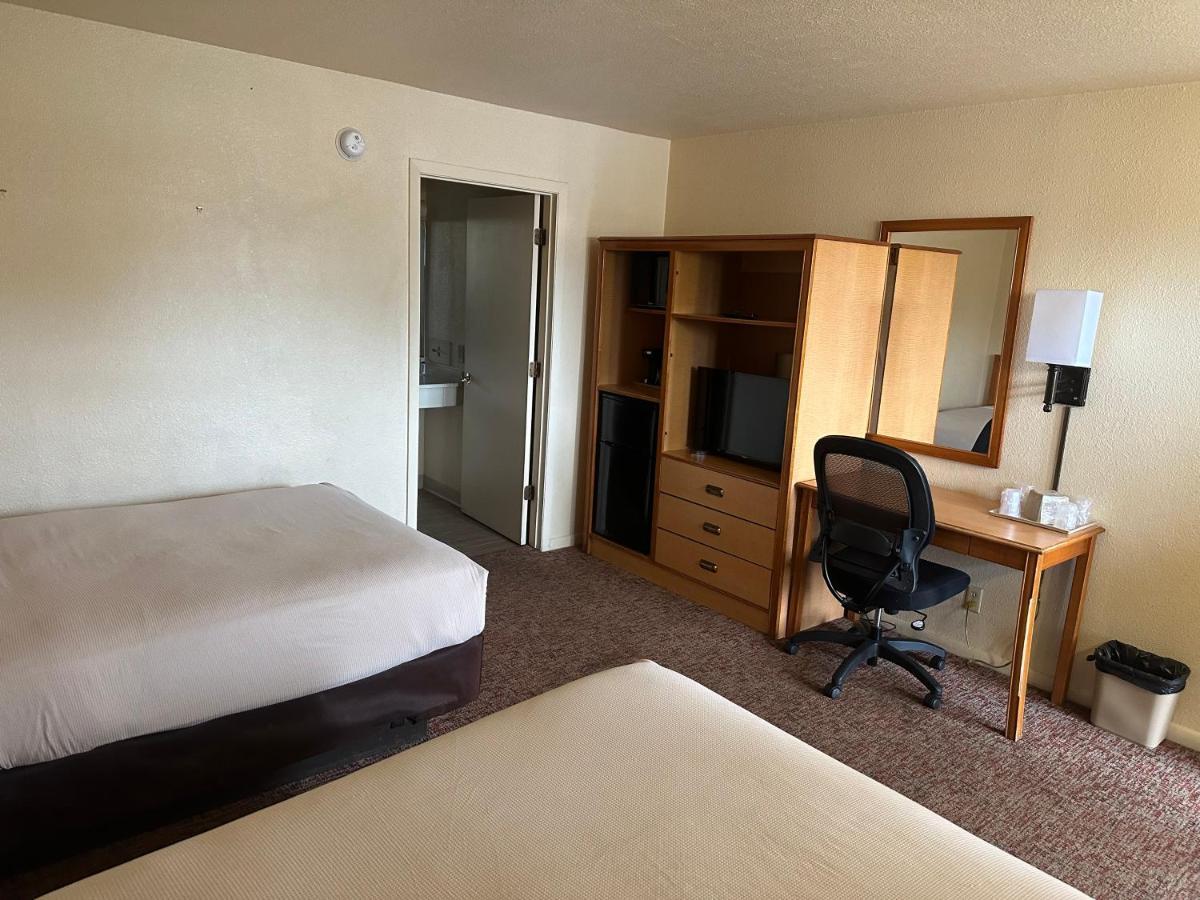 Big Bend Traveler'S Inn グレートベンド エクステリア 写真